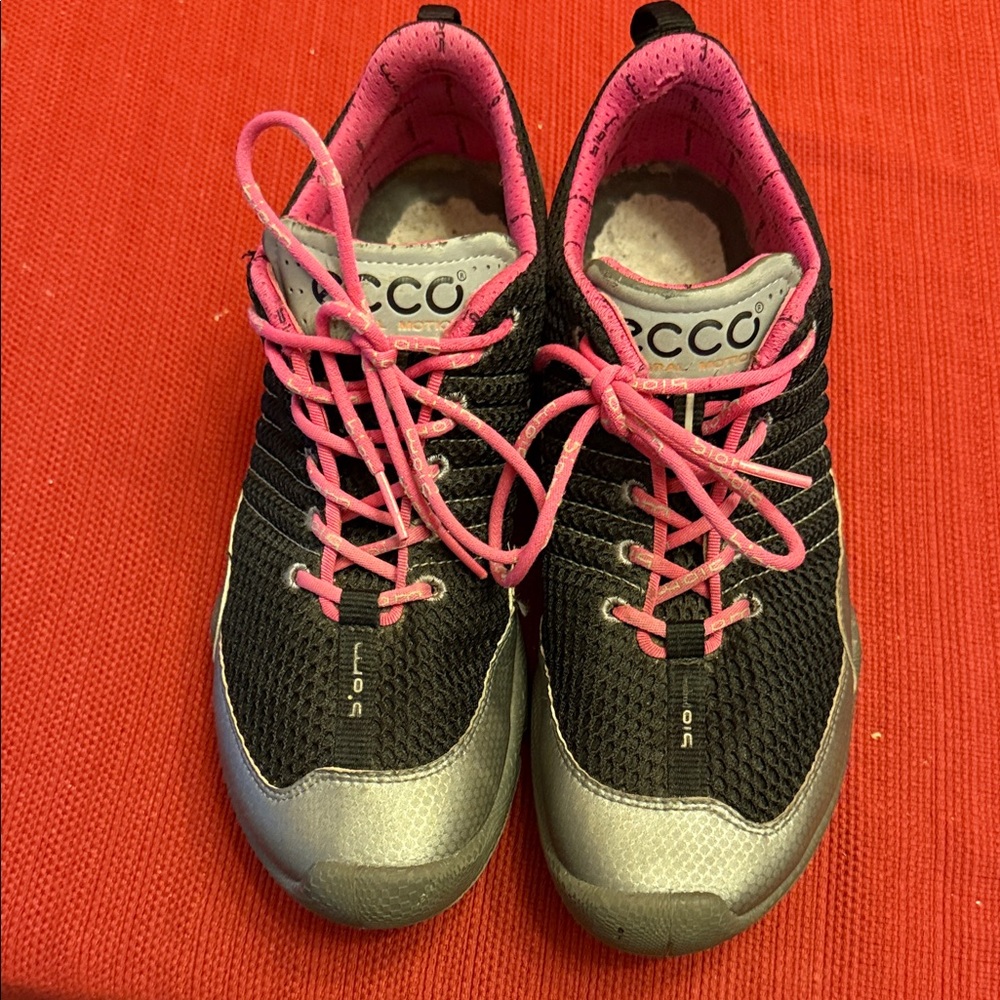 Ecco Kids Black and Pink Sneakers